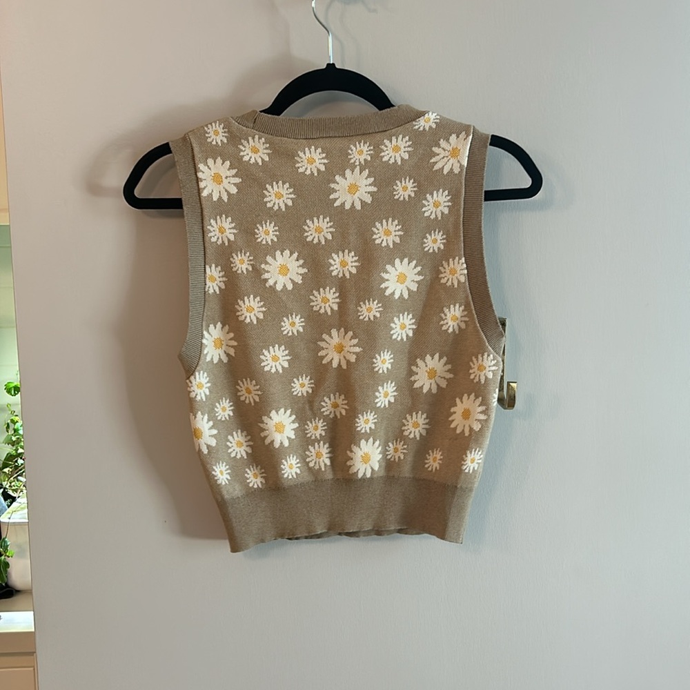 Sweater shirt with daisy flowers - Picture 3 of 3